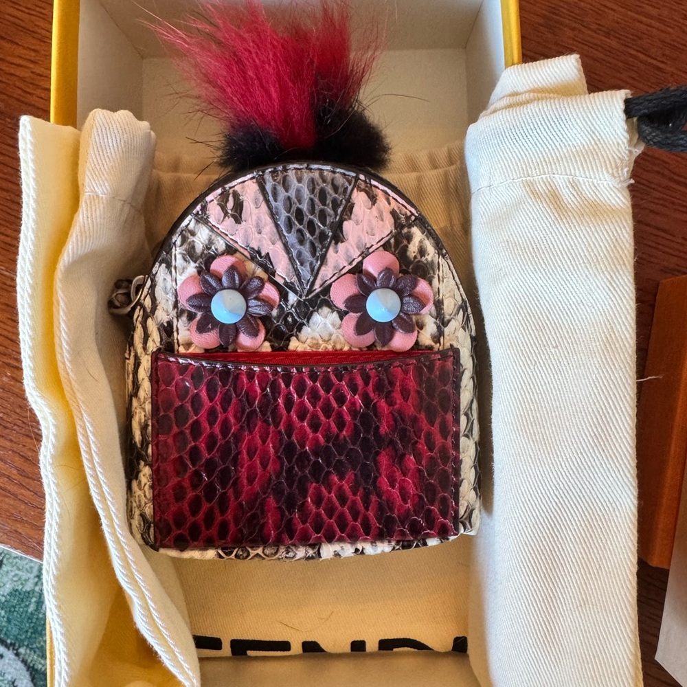 Chanel Buyer’s Appreciation Giveaway! - Picture 8 of 11